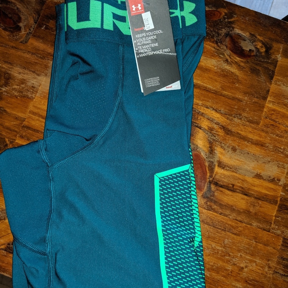 Under Armour Compression 3/4 pants NWT Men's Med